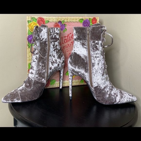Jeffrey Campbell Elphaba Taupe Crushed Velvet Boot - Picture 6 of 10